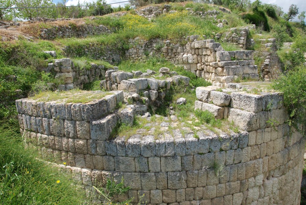 Башни акрополя Шомрона - времен Первого Храма и элинистического периода 