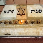 Ханукальные свечи на улицах Иерусалима