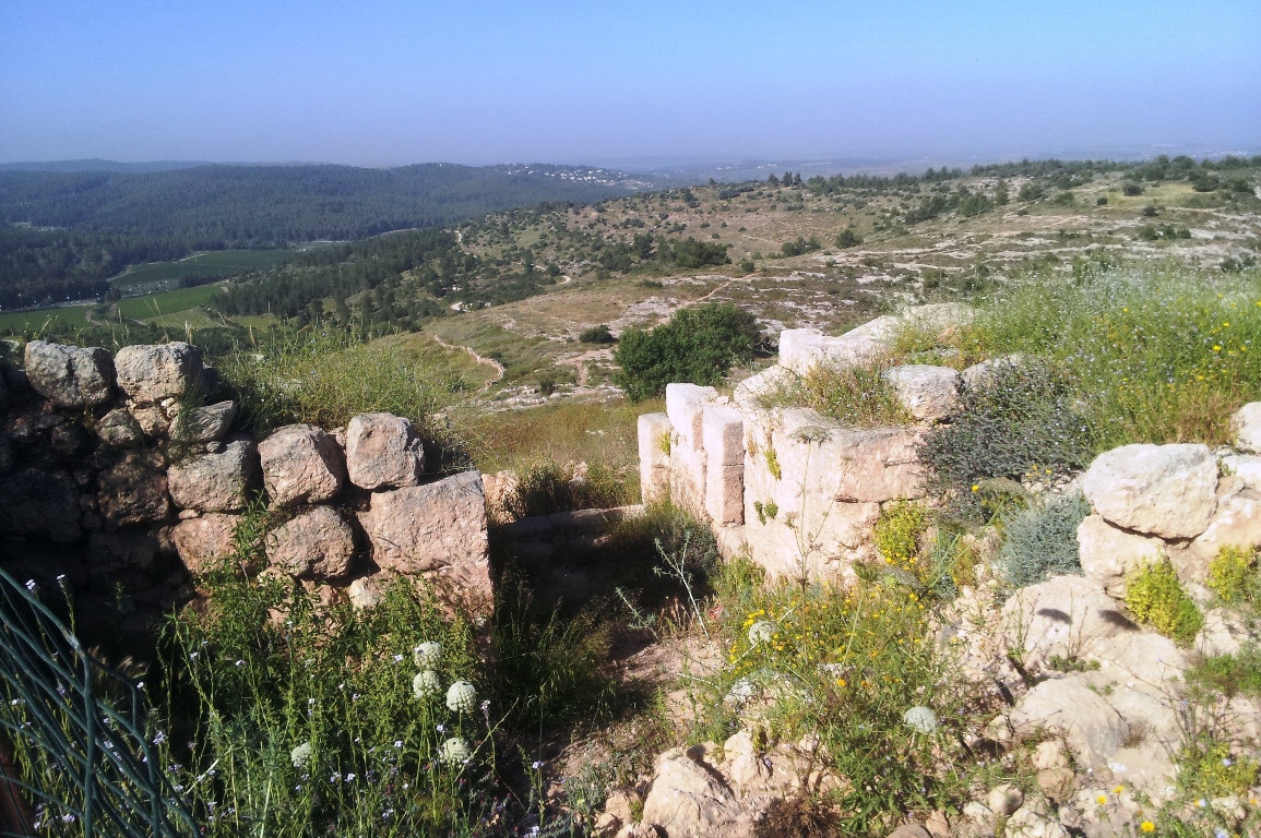 Древний Эмаус - ворота крепости Бакхидеса, времен Хасмонеев