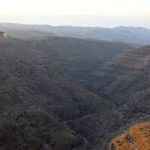 Ущелье Ткоа на восходе, вид в сторону Мертвого моря