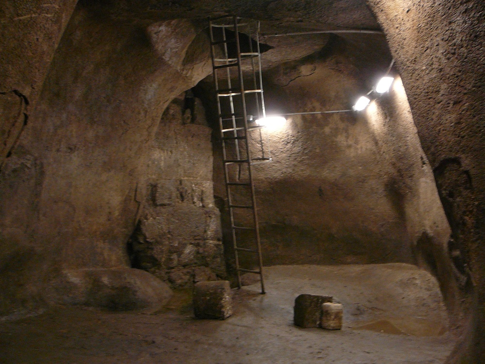 Внутри резервуара - в подземном Иерусалиме
