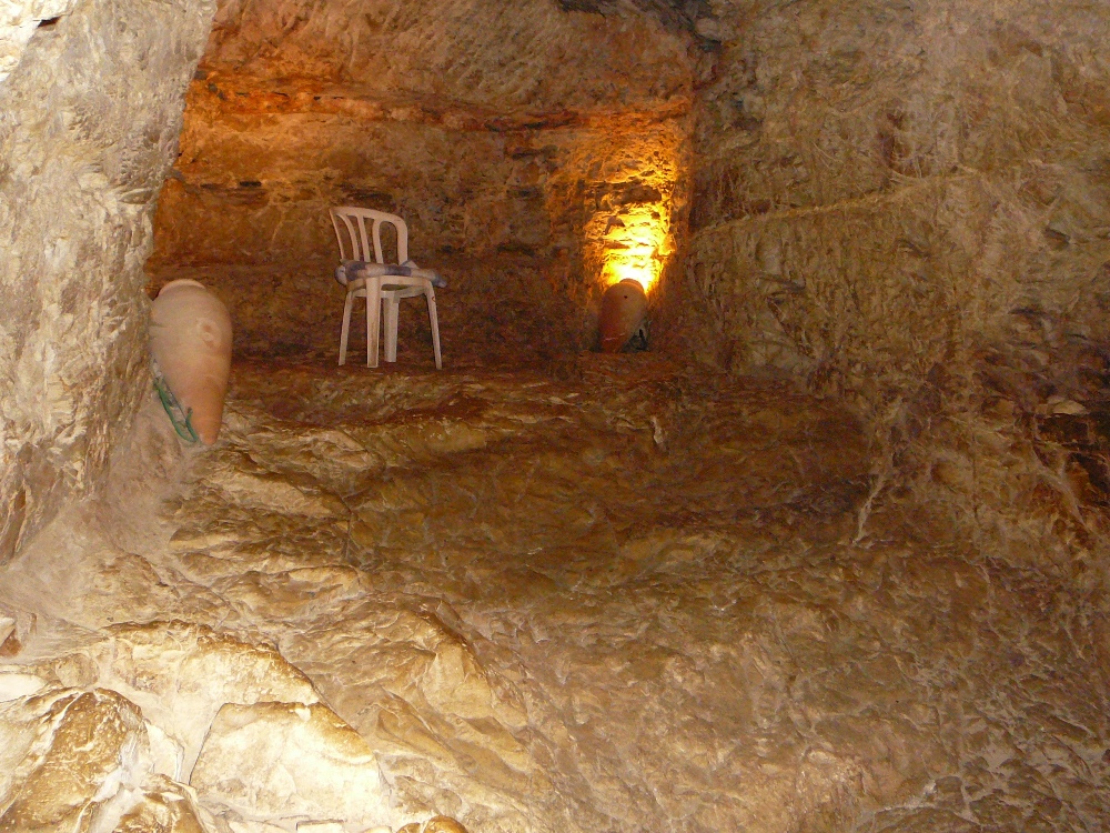 "Салон" в древнем туннеле. Это было первоначальное направление работы каменщиков 3650 лет назат