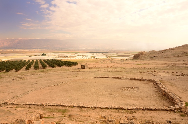 Вид сверху на Иорданскую долину