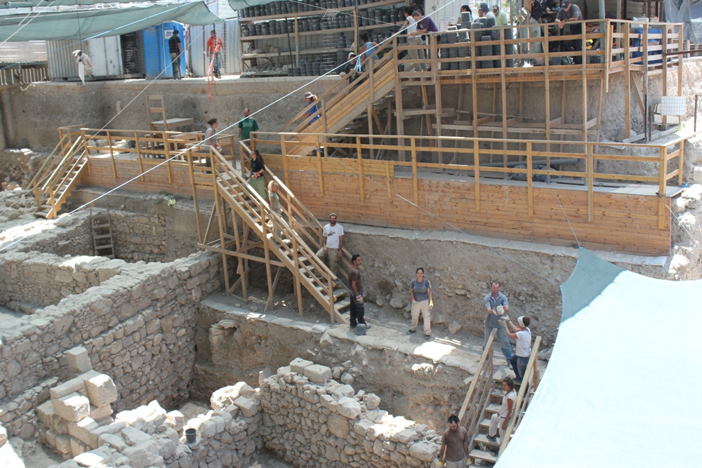 Продолжение археологических раскопок в Городе Давида возле стоянки Гивати