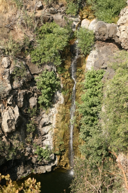 Водопад Зевитан - высотой свыше 30 метров