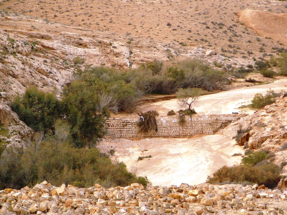Ущелье Мамшит - восстановленная плотина времен набатейцев