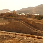 Неби Муса на фоне Иудейской пустыни
