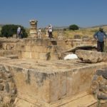 Хурват Омрит - раскопки храма Ирода в честь императора Августа на севере Израиля
